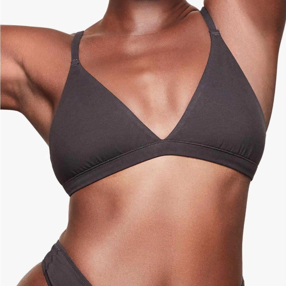 Skims fits everybody bralette